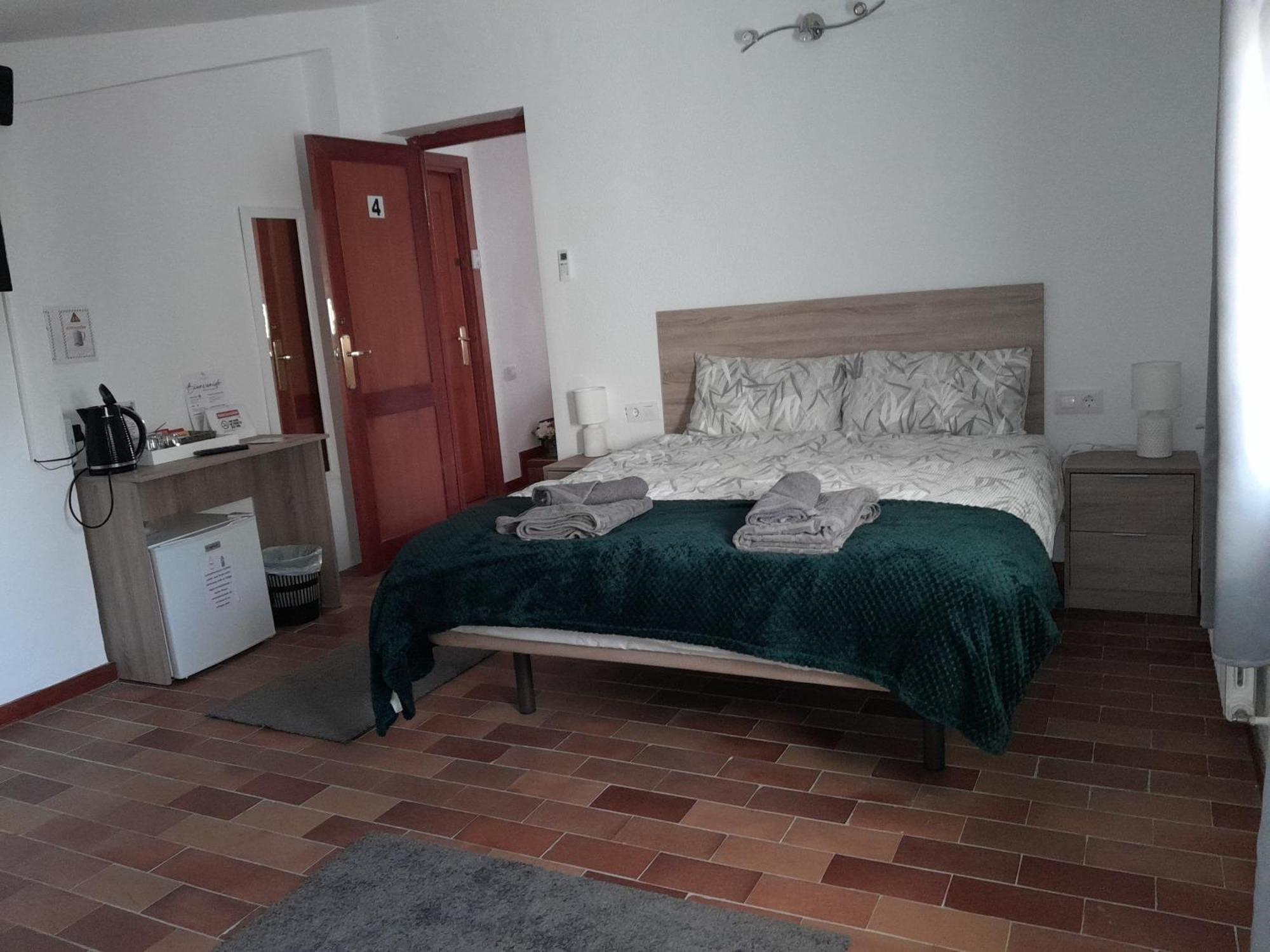 Djm Palms - Shared Casa Rural - Casa Rural Compartida - No Es Una Casa Privada Ayora Kültér fotó